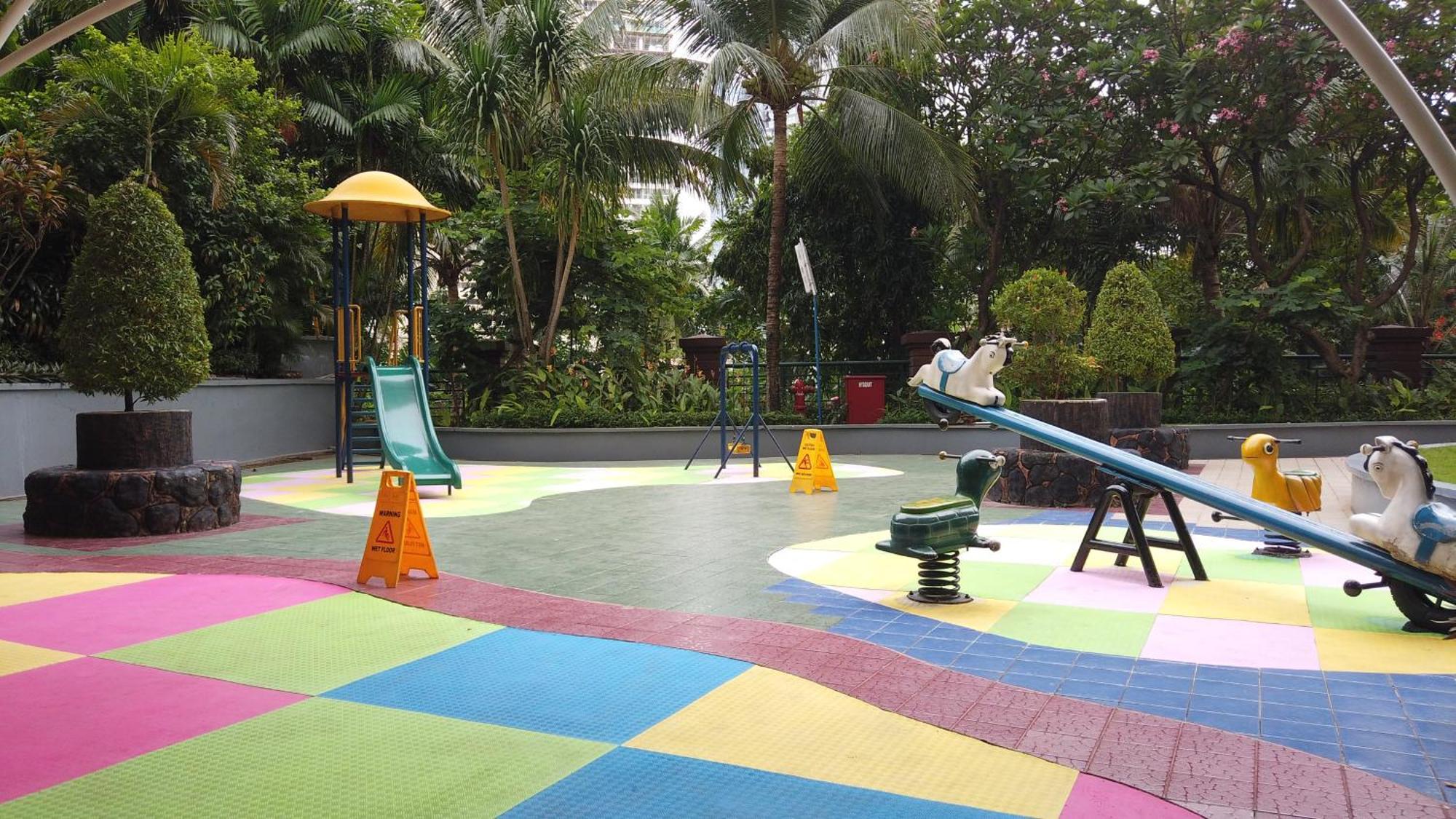 Apartment Luxury 3br At Sudirman Tower By Travelio